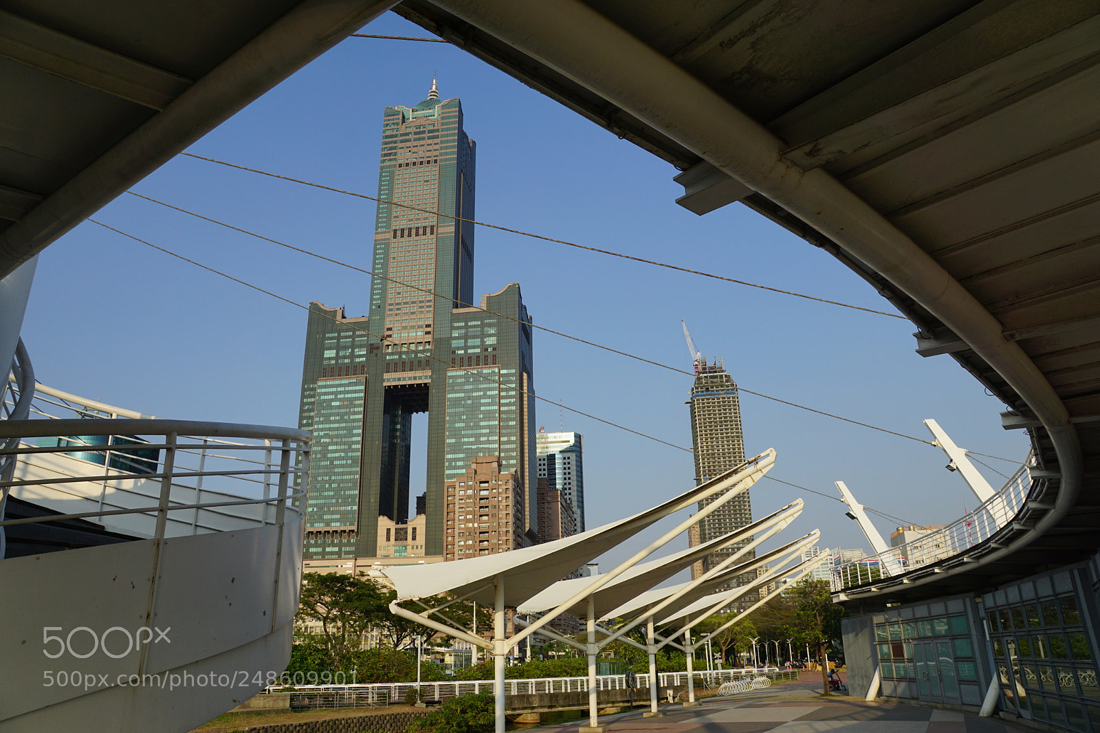 Sony DT 16-50mm F2.8 SSM sample photo. Heart of the city photography