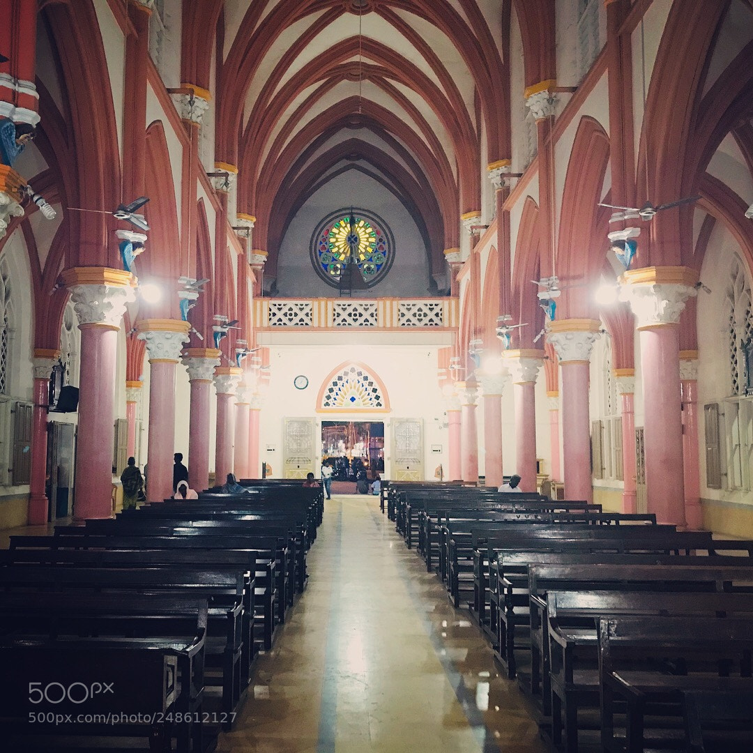 Apple iPhone 7 sample photo. Very old church in photography