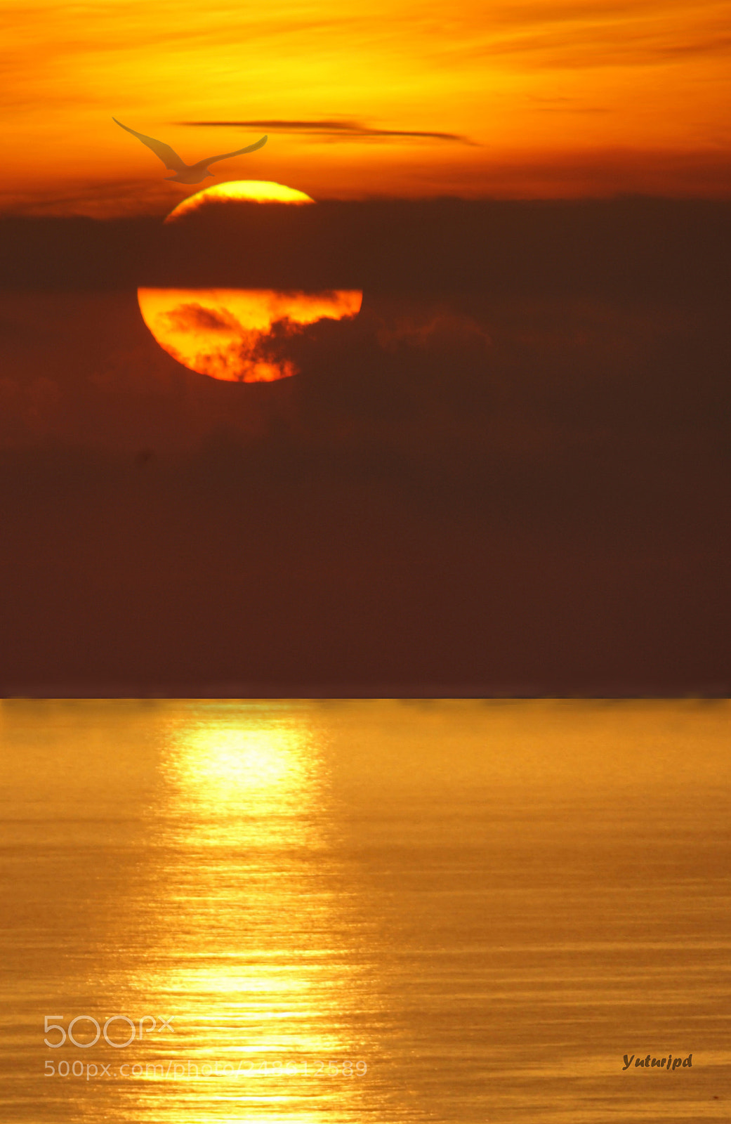 Sony a5100 sample photo. Sunrise overflown photography