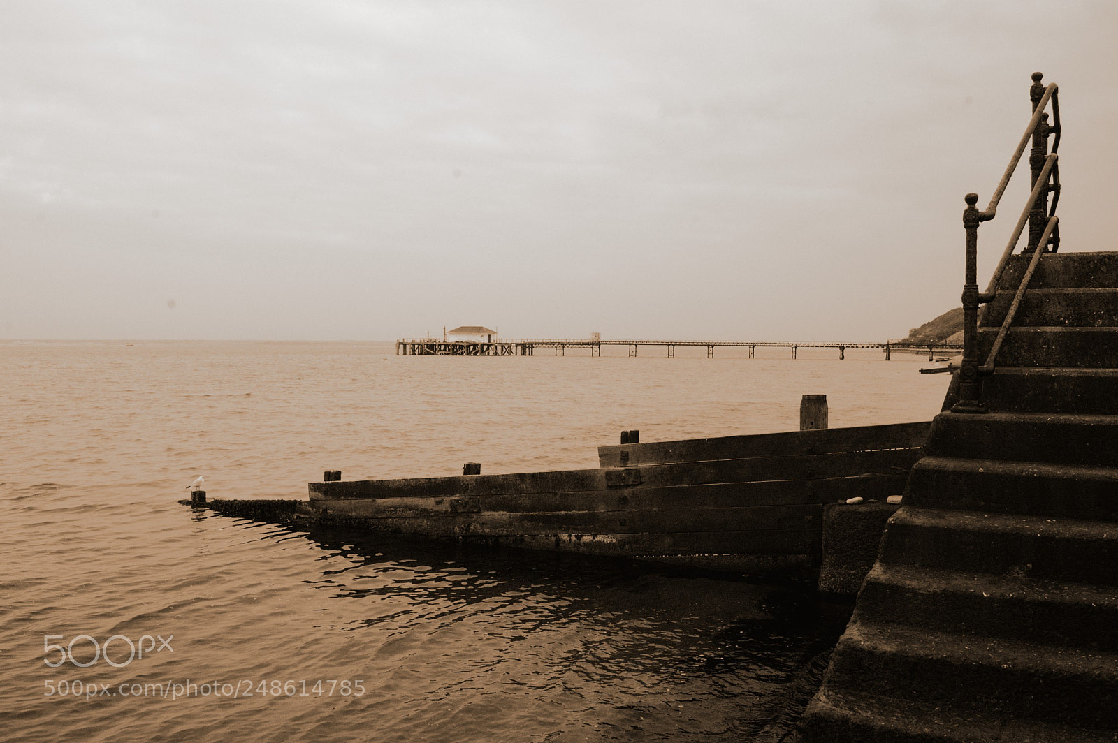 Nikon D50 sample photo. Totland pier photography