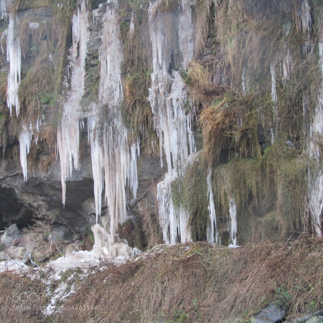 Canon POWERSHOT SX430 IS sample photo. Icicles at staithes photography