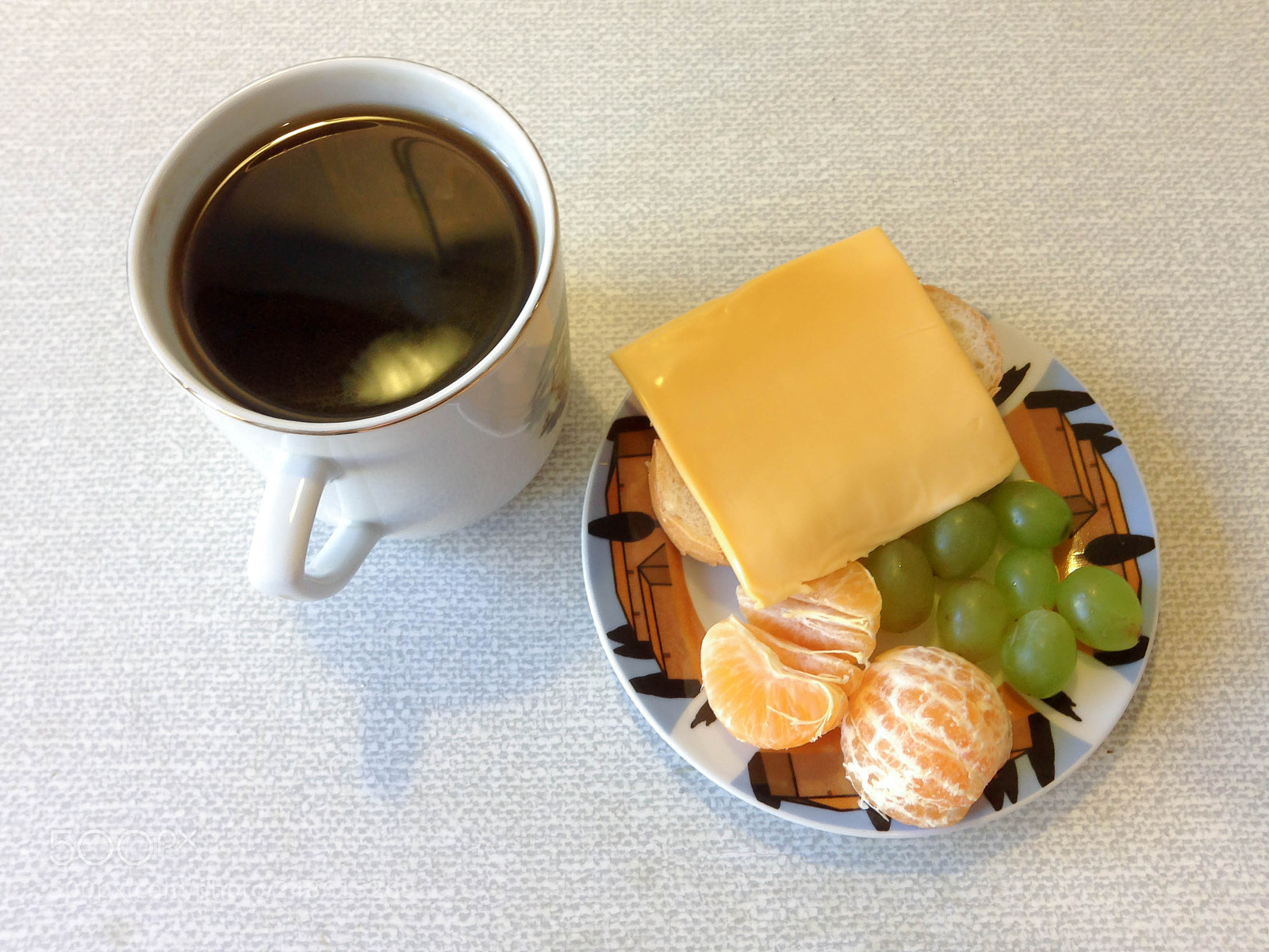 Apple iPhone 5 sample photo. Breakfast with a large photography