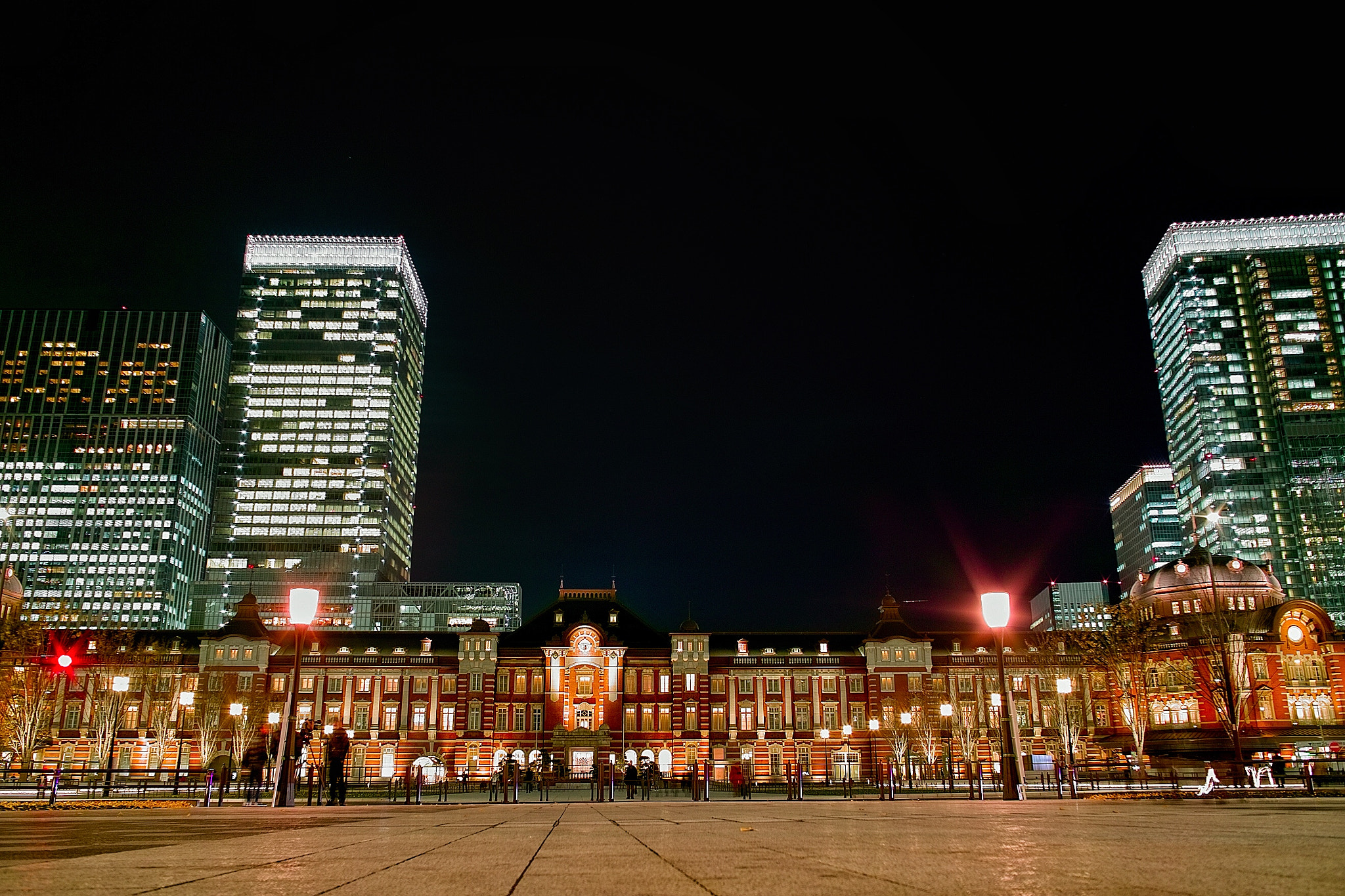 Sigma DP1x sample photo. Tokyo station photography