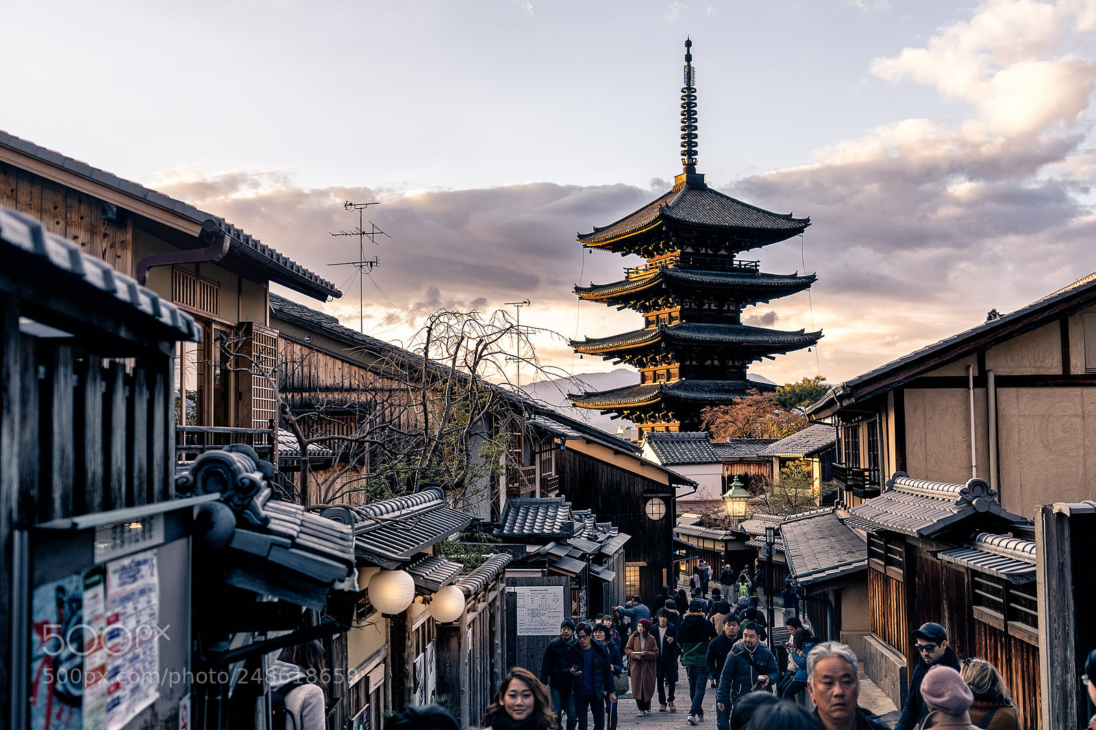 Sony a7 II sample photo. Yasaka pagoda photography