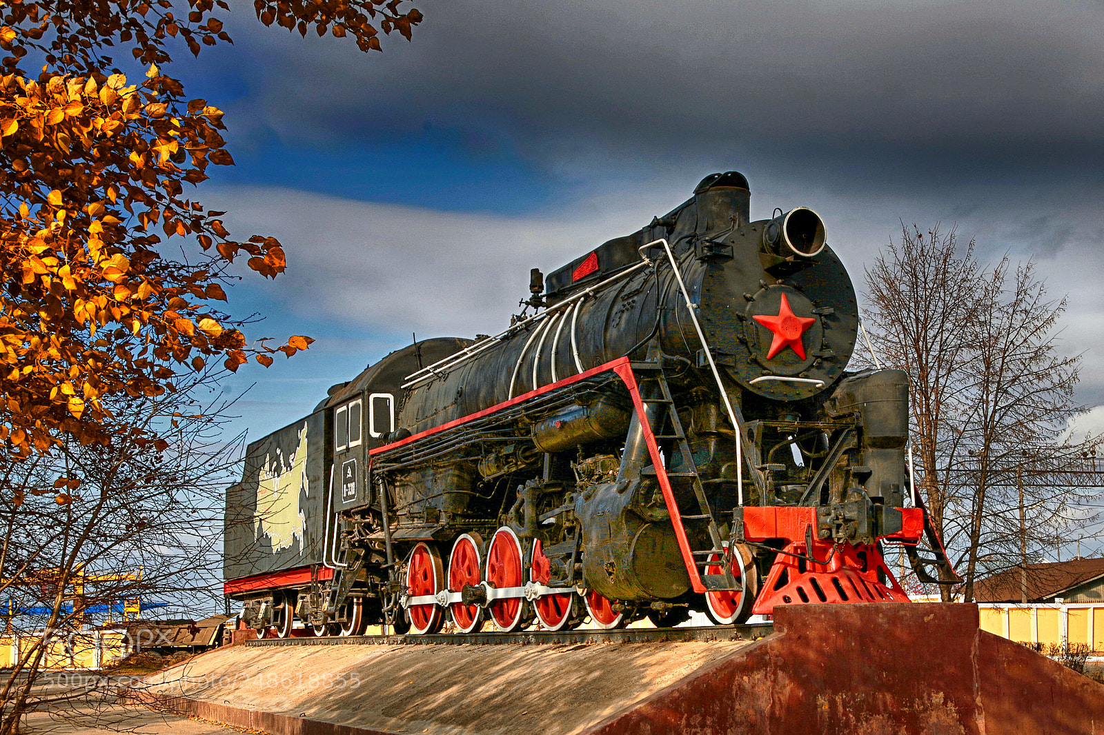 Canon EOS 5D sample photo. A monument to a photography