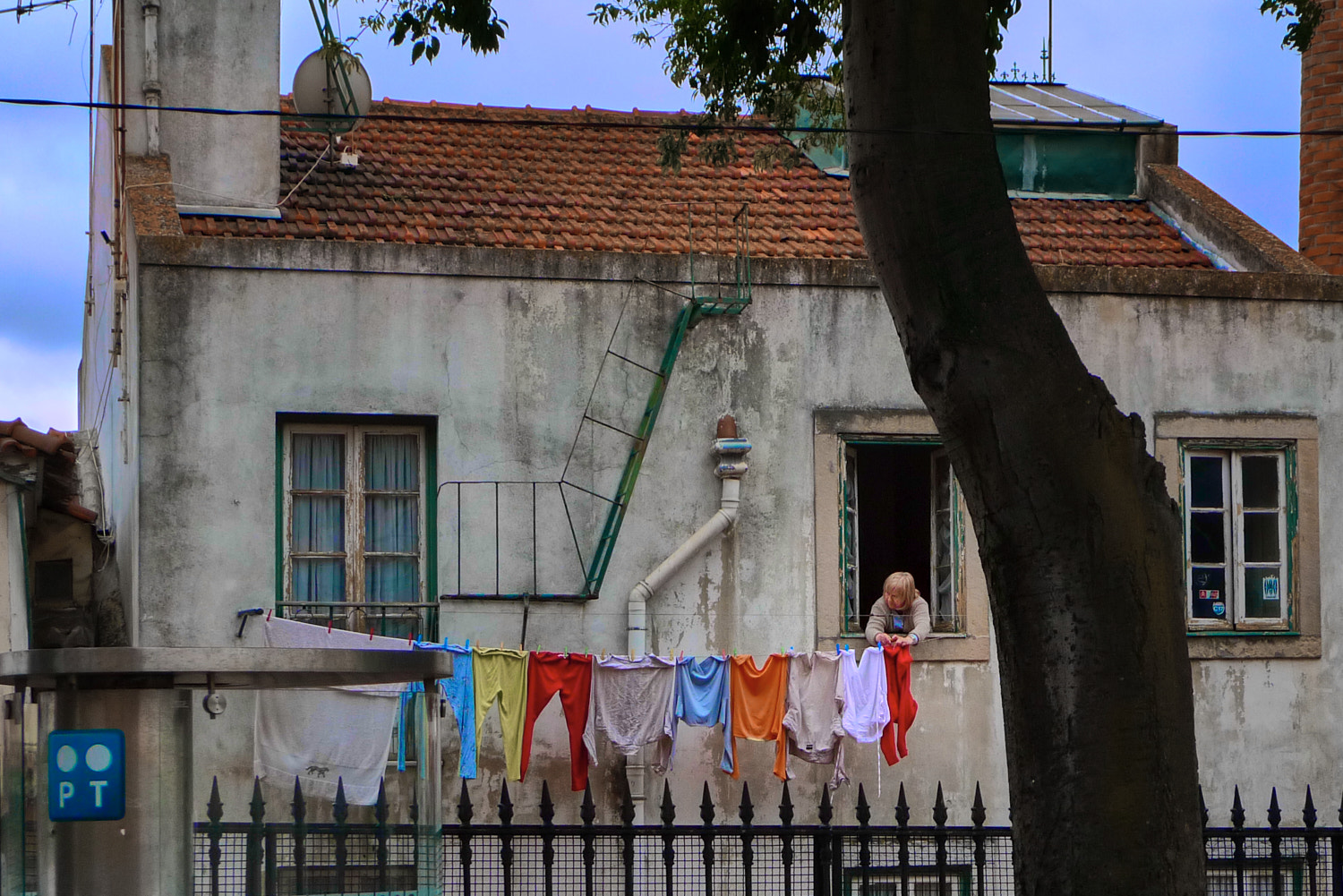 Panasonic Lumix DMC-LX3 sample photo. Laundry day photography