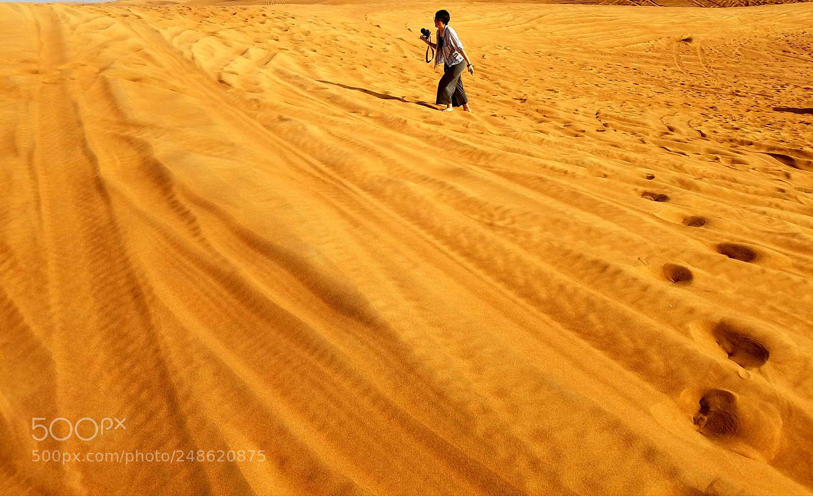 Samsung Galaxy S7 Edge sample photo. Girl and sand photography