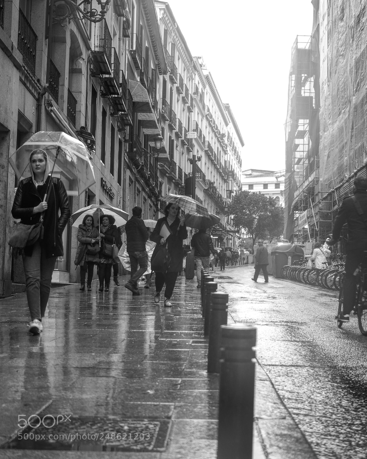 Olympus OM-D E-M1 sample photo. Lluvia photography