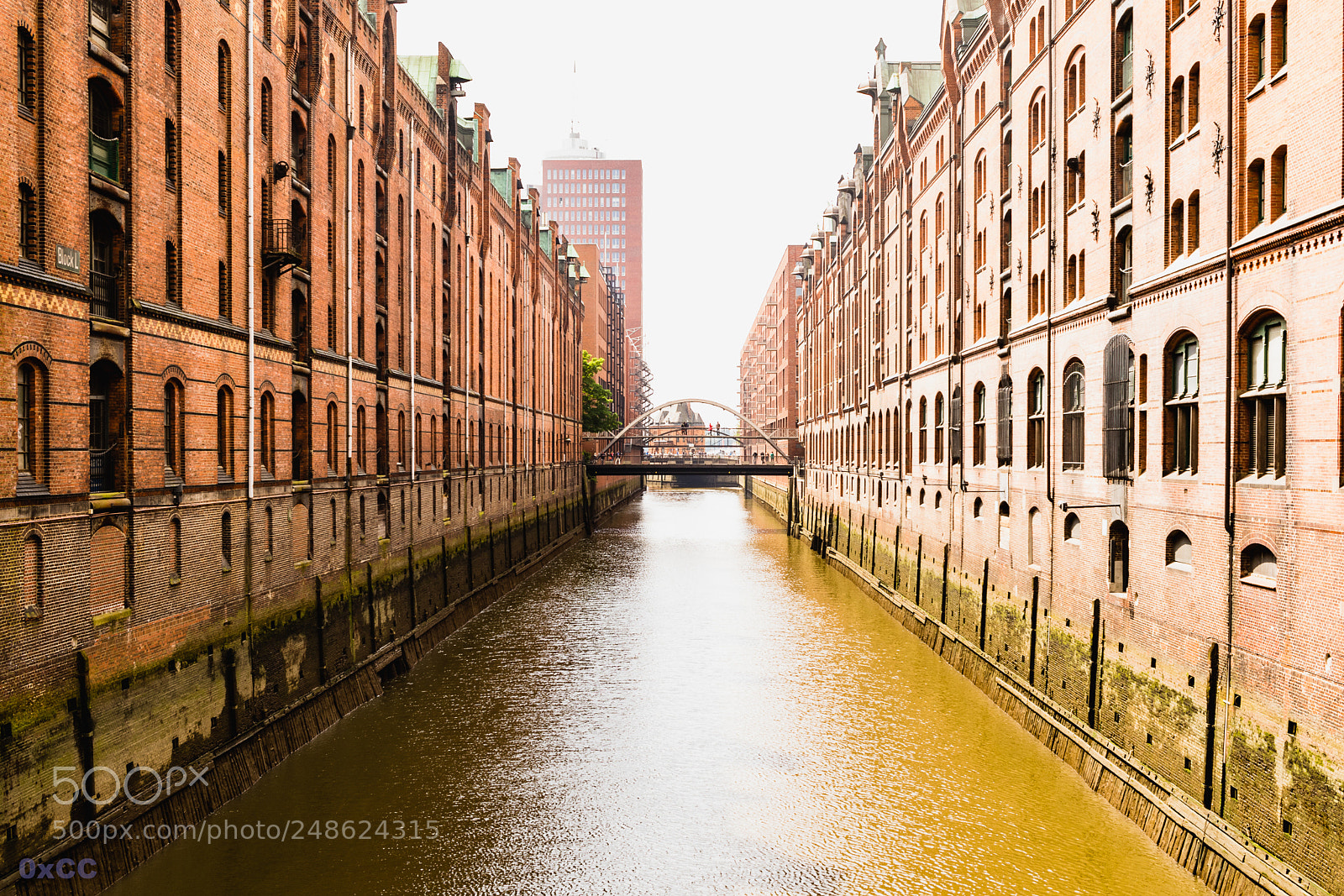 Canon EOS 7D Mark II sample photo. Speicherstadt hamburg photography