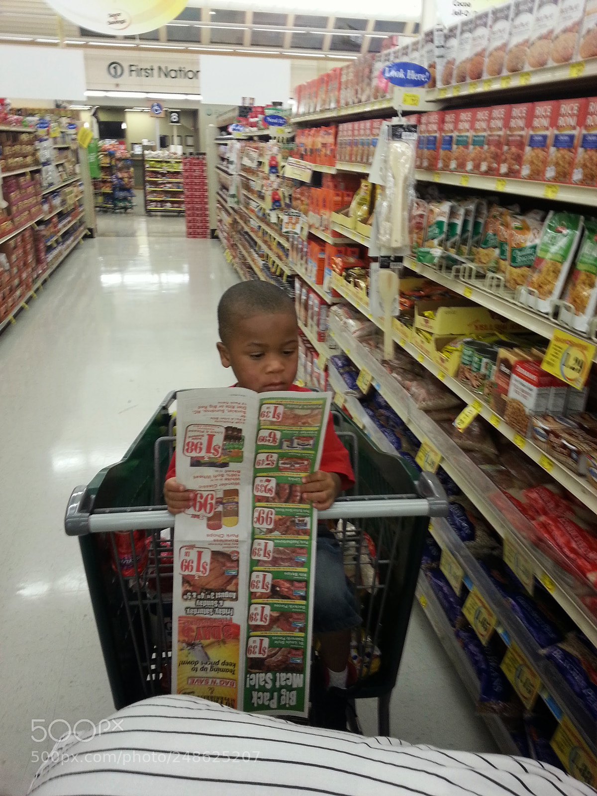 Samsung Galaxy S3 sample photo. Shopping with mom photography