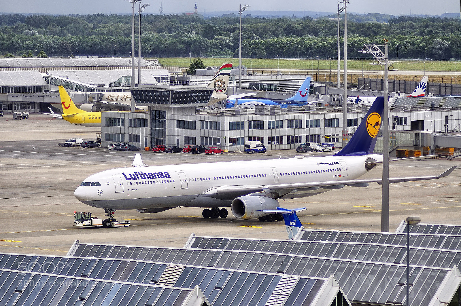 Nikon D90 sample photo. Airbus a-330 в Мюнхенском аэропорту photography
