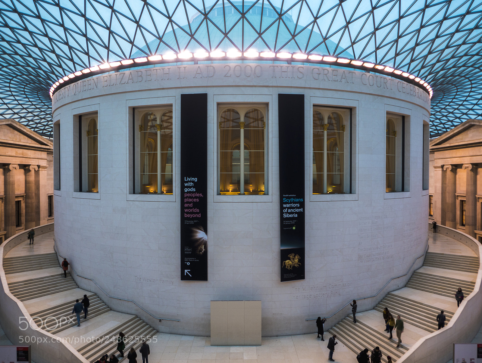 Olympus OM-D E-M5 II sample photo. British museum photography