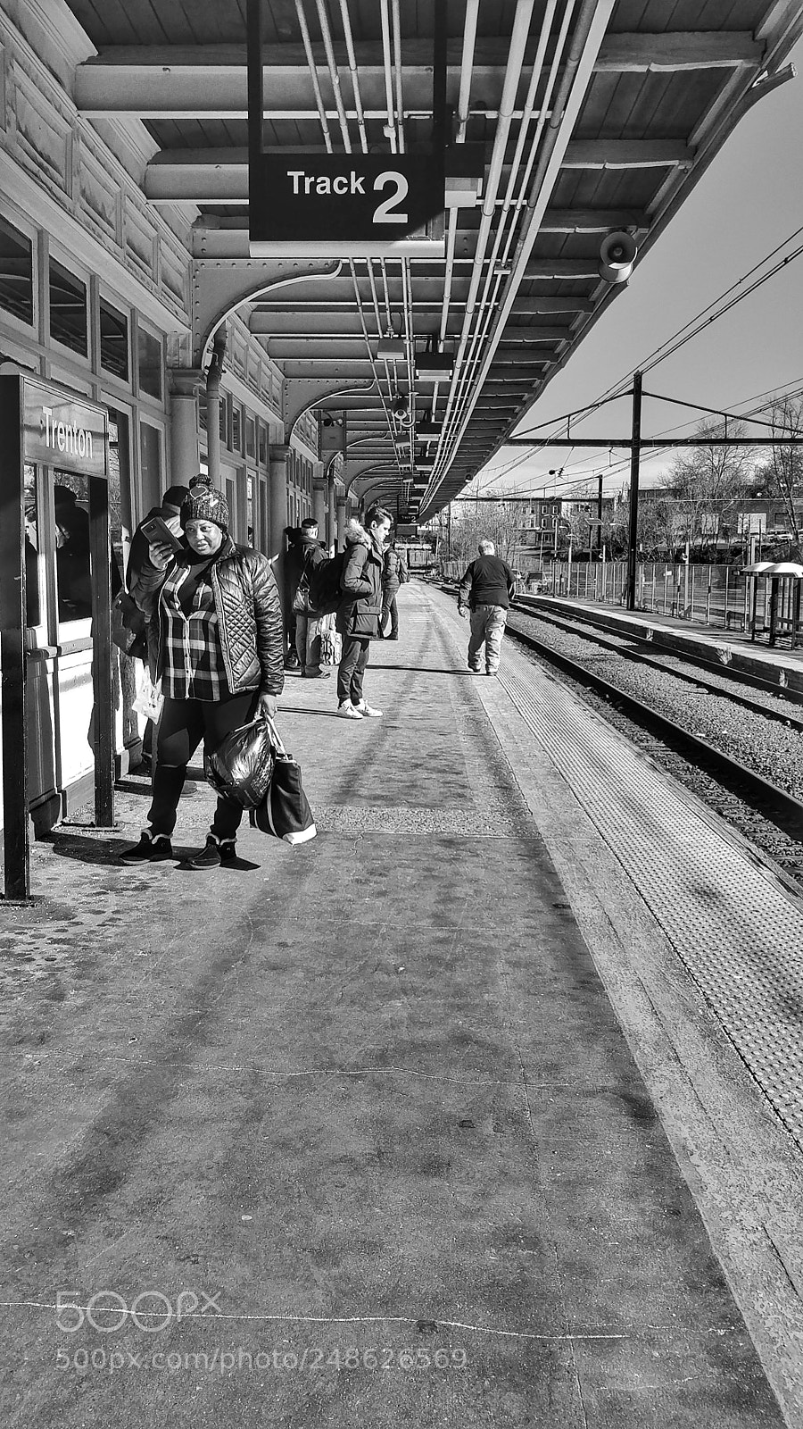 LG V20 sample photo. Trenton station photography