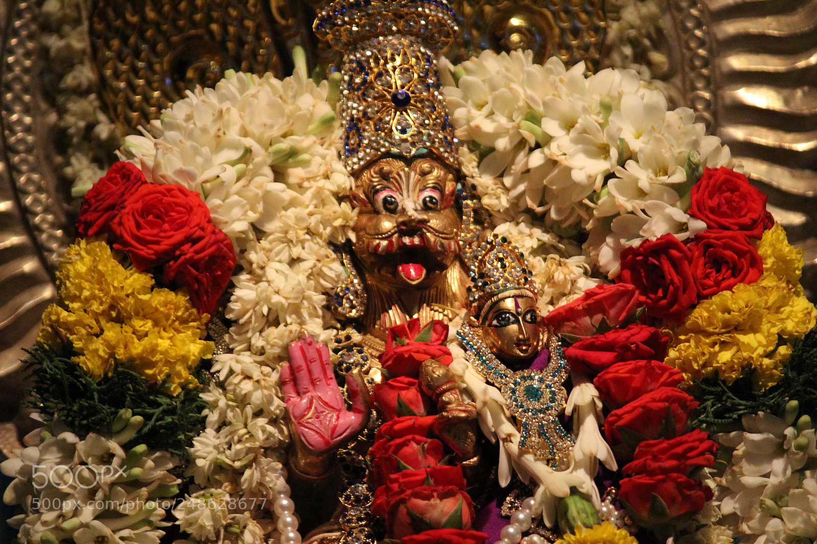 Canon EF-S 55-250mm F4-5.6 IS II sample photo. Narasimha in iskcon -chennai photography