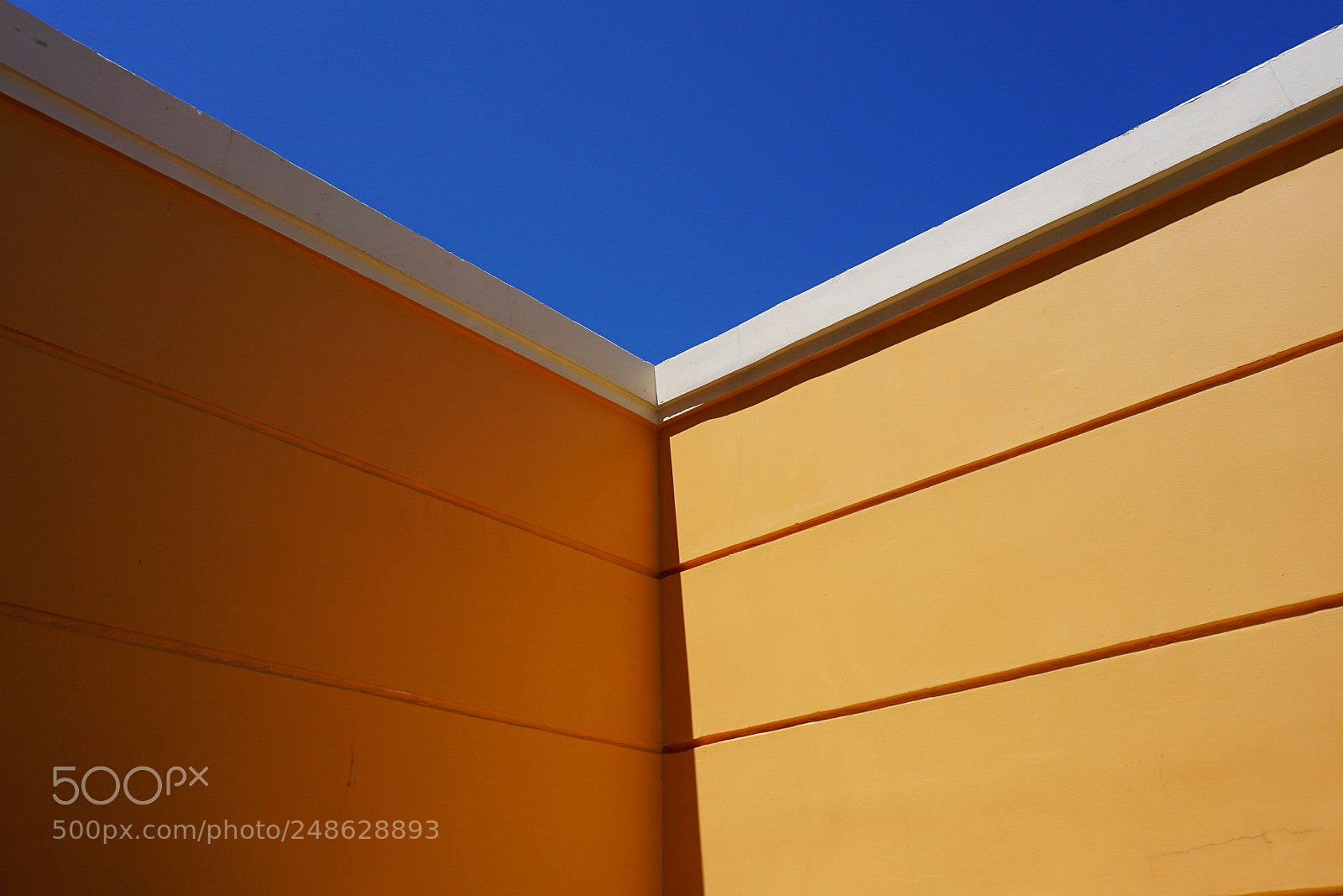 Sony a6000 sample photo. The corner photography