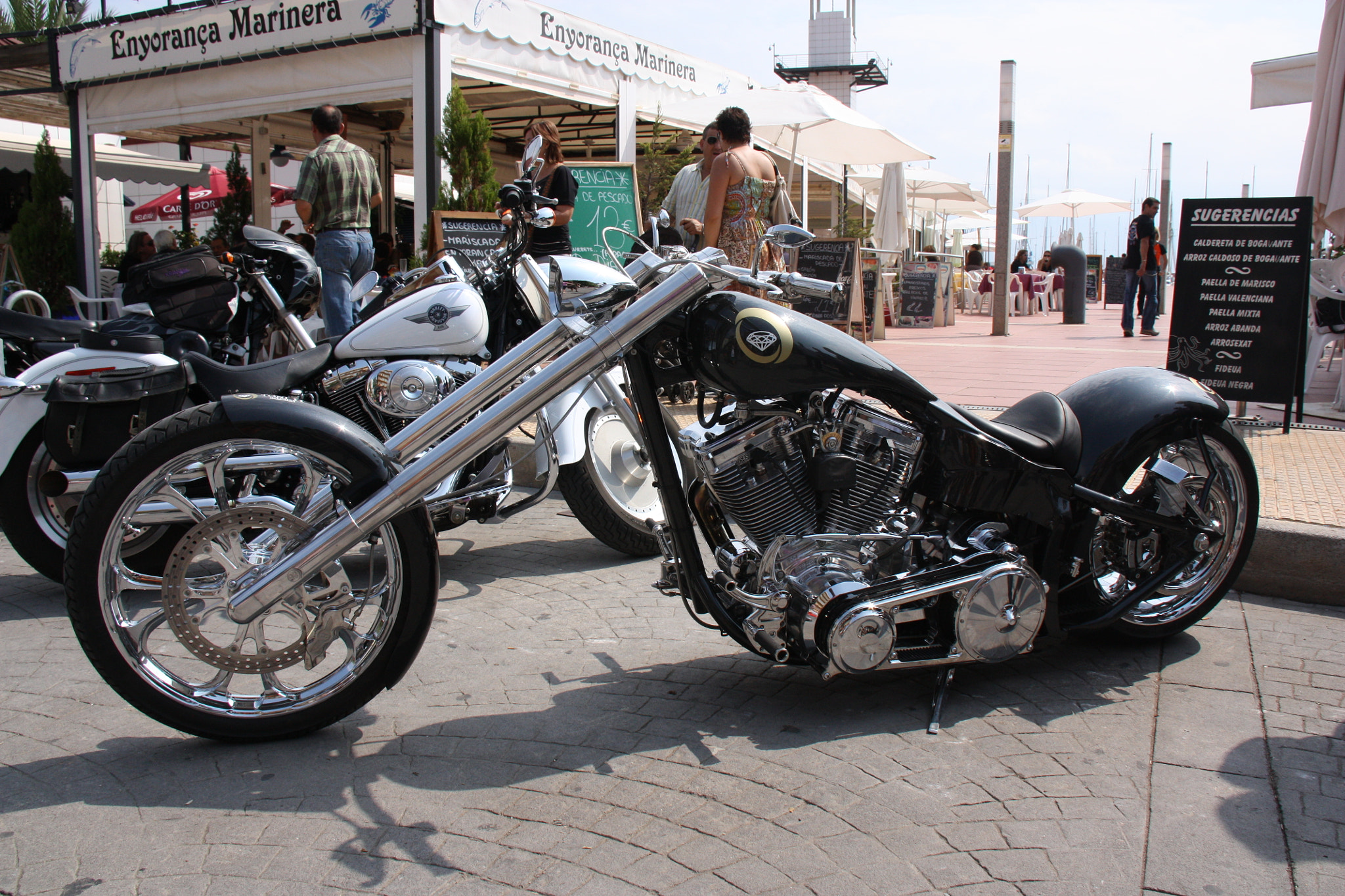 Canon EF-S 18-200mm F3.5-5.6 IS sample photo. Motos photography