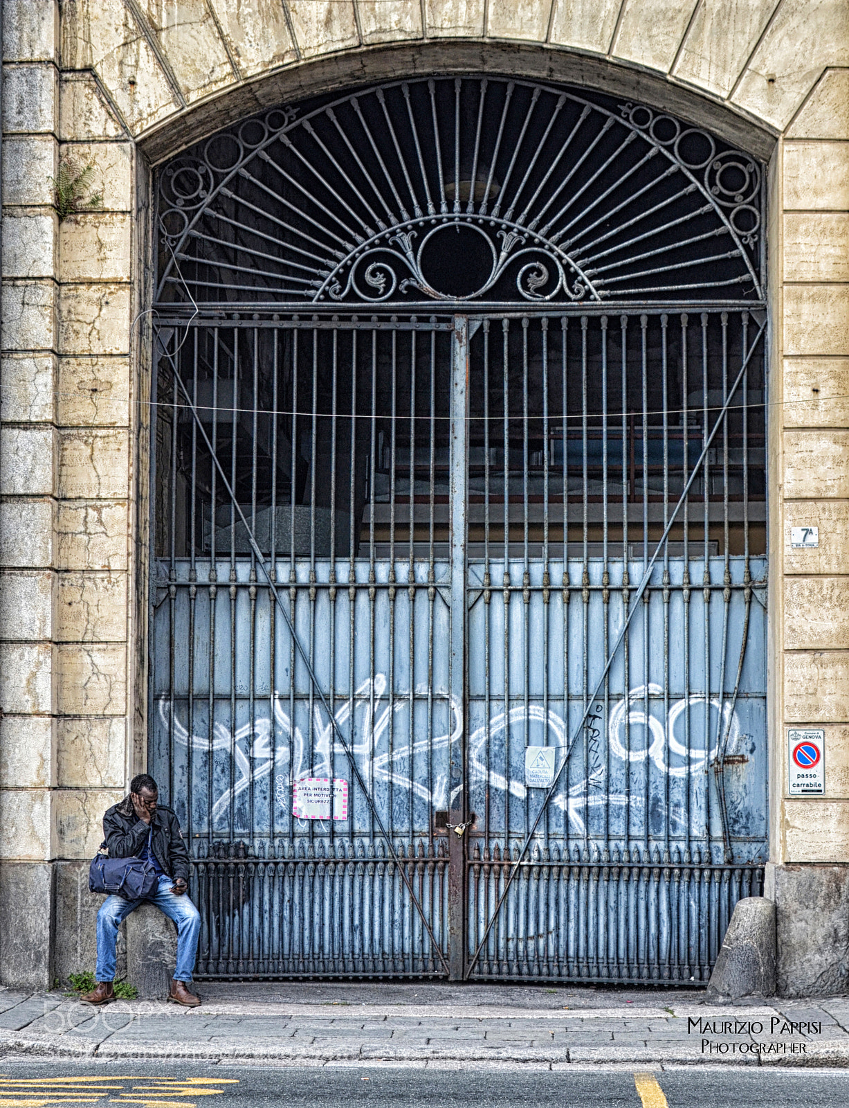 Nikon D5100 sample photo. The giant door photography