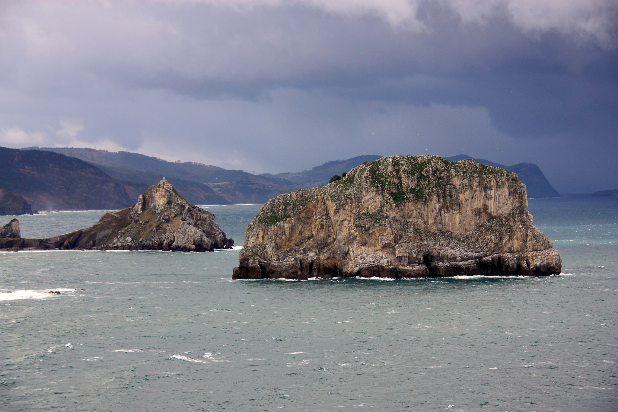 Canon EF-S 18-200mm F3.5-5.6 IS sample photo. San juan de gaztelugatxe photography