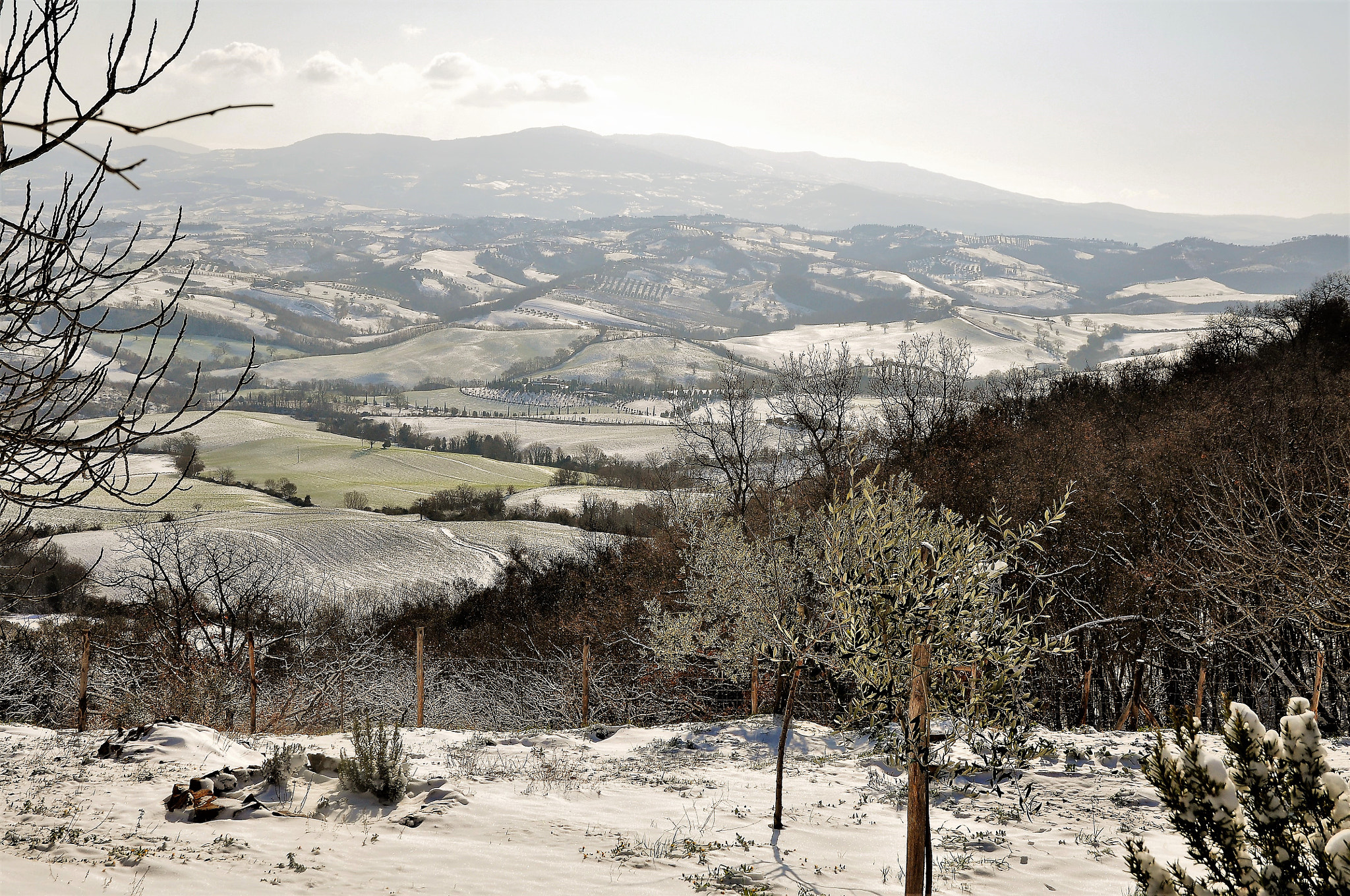 Nikon D90 sample photo. Neve in collina photography