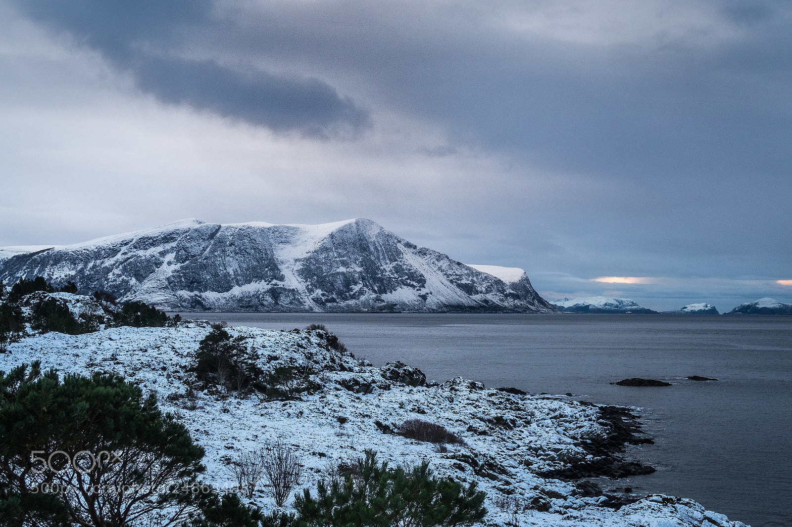 Canon PowerShot G5 X sample photo. Winter by the coast photography