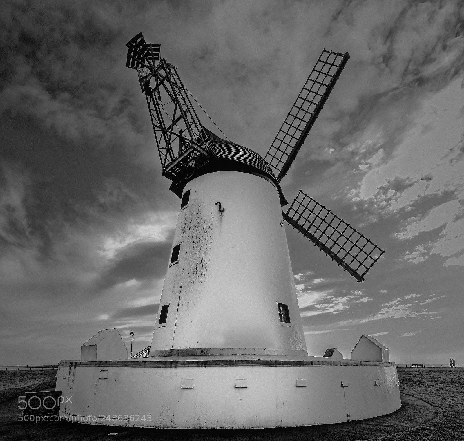 Nikon D800 sample photo. Lytham hdr dxo photography