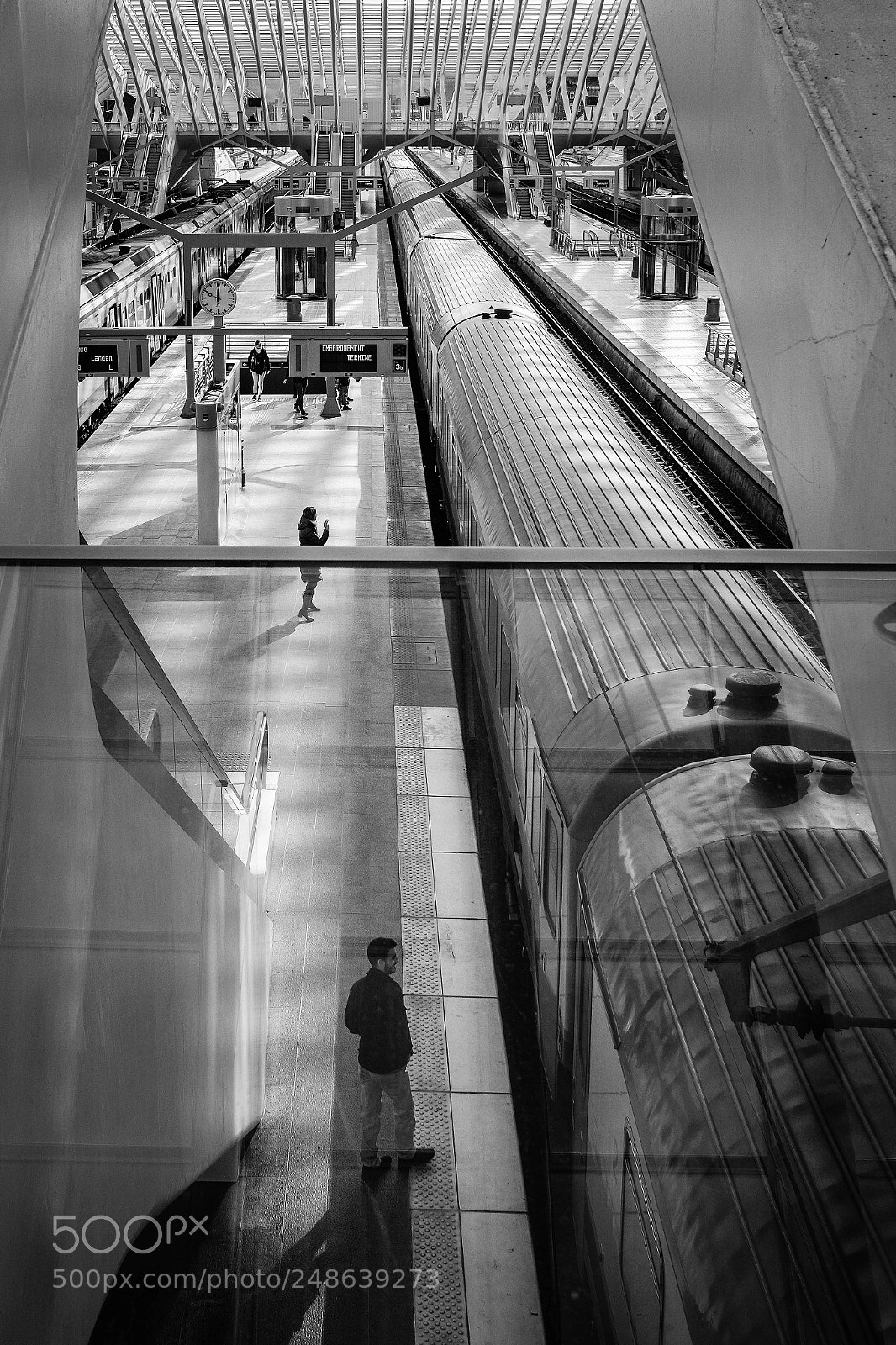 Fujifilm X-T2 sample photo. Station photography