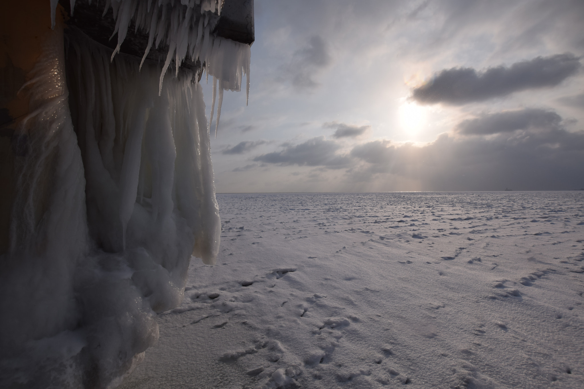 Nikon D5300 + Sigma 10-20mm F3.5 EX DC HSM sample photo. Frozen bay of puck. baltic sea. poland. photography