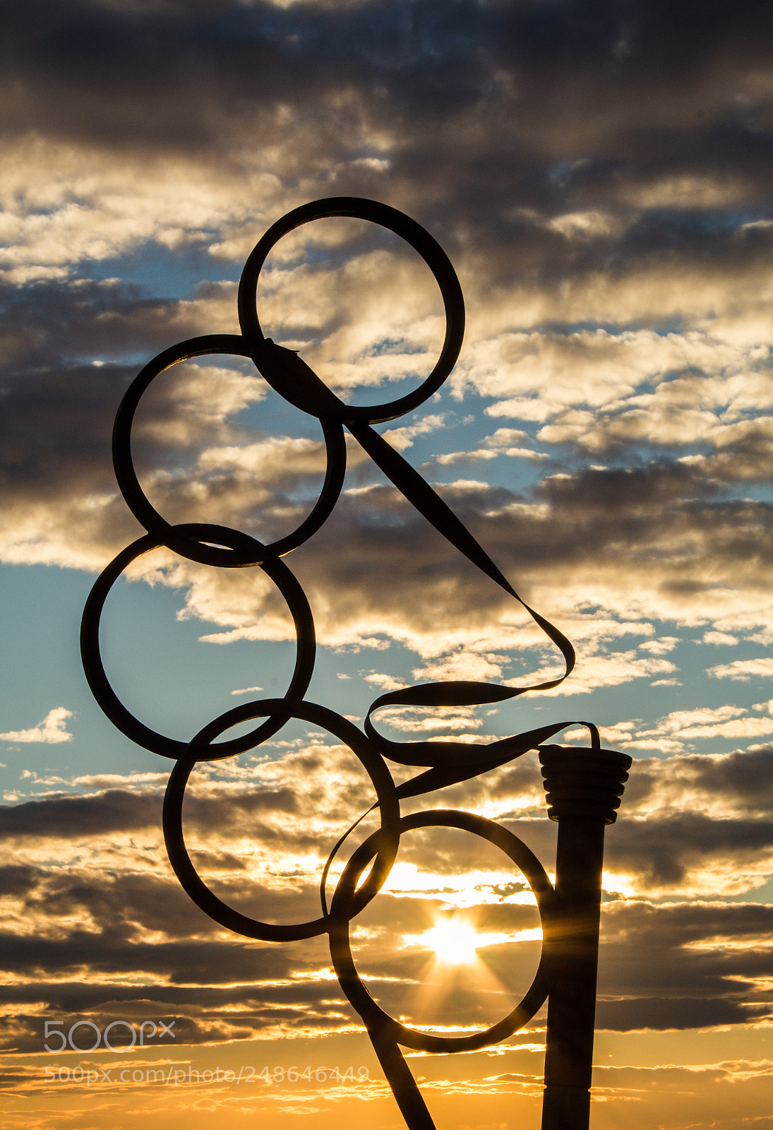 Canon EOS 1300D (EOS Rebel T6 / EOS Kiss X80) sample photo. Sunset through the olympic photography