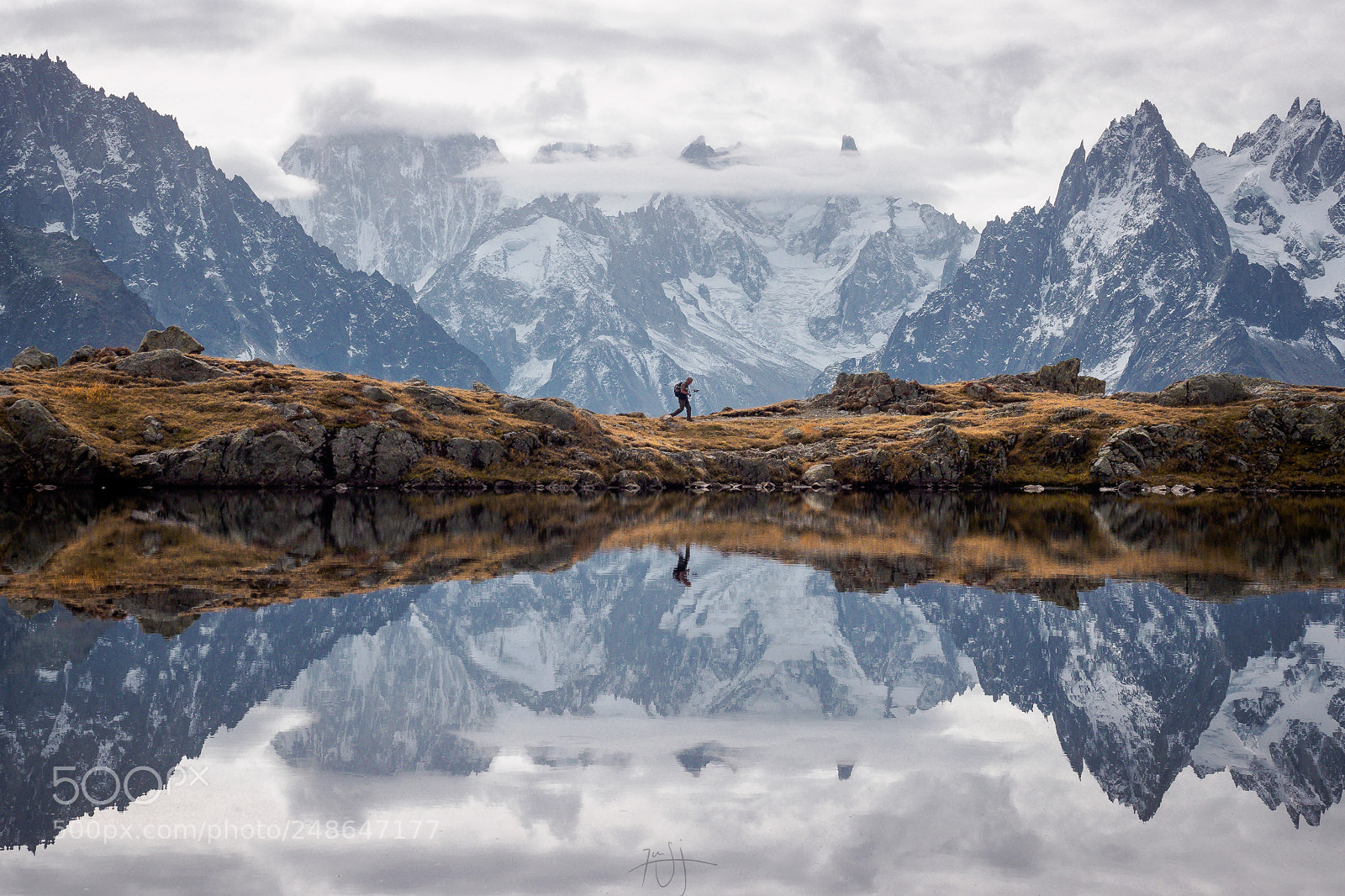 Olympus OM-D E-M5 II sample photo. Reflected hiker photography