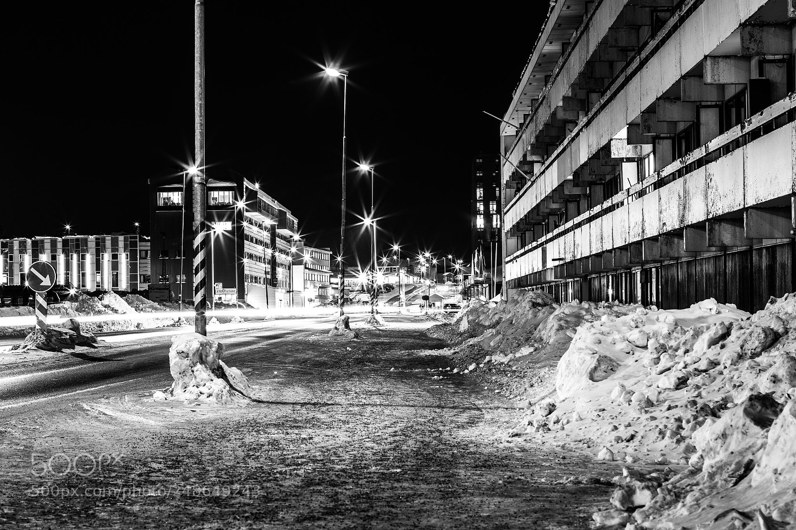 Canon EOS 7D Mark II sample photo. B&w night photography