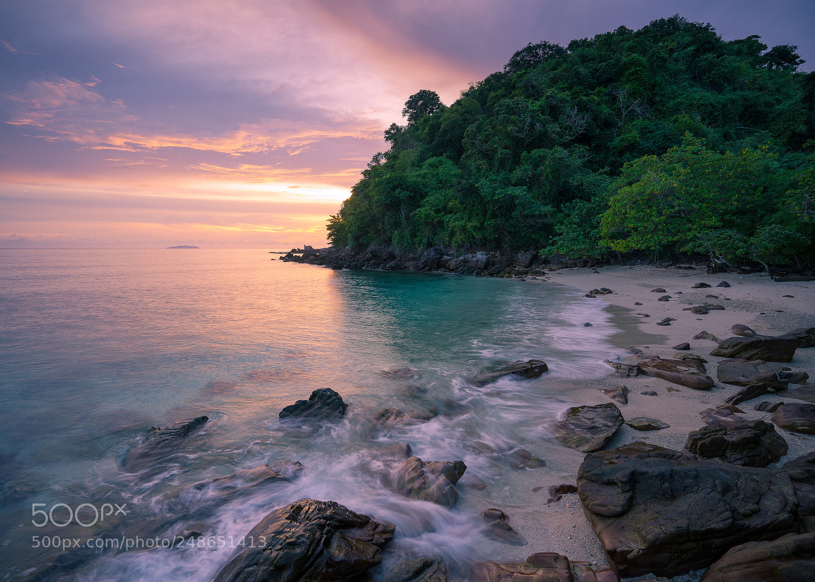 Sony a7R II sample photo. ...the beach... photography