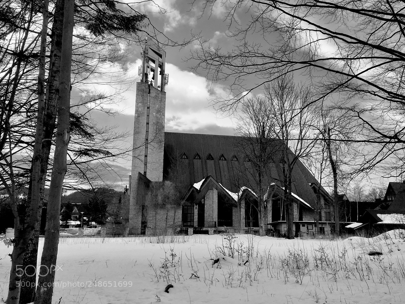 Apple iPhone SE sample photo. Winter church photography