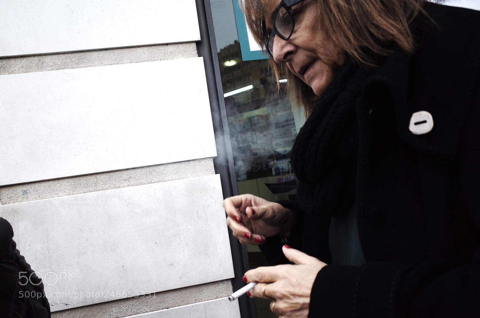 Ricoh GR II sample photo. Smoking woman #12 photography