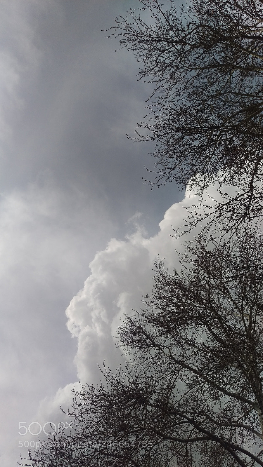 HTC ONE M9 sample photo. No ordinary sky photography