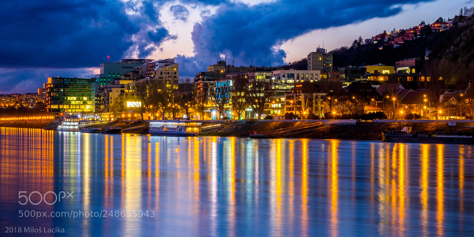 Fujifilm X-Pro2 sample photo. Bratislava on river photography