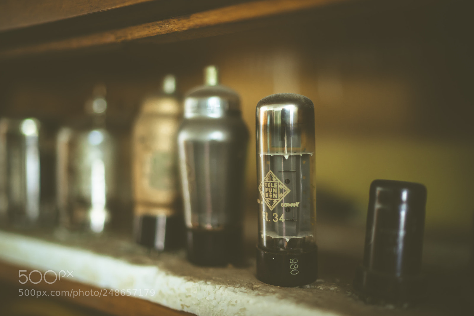 Sony a7 II sample photo. Transistor photography