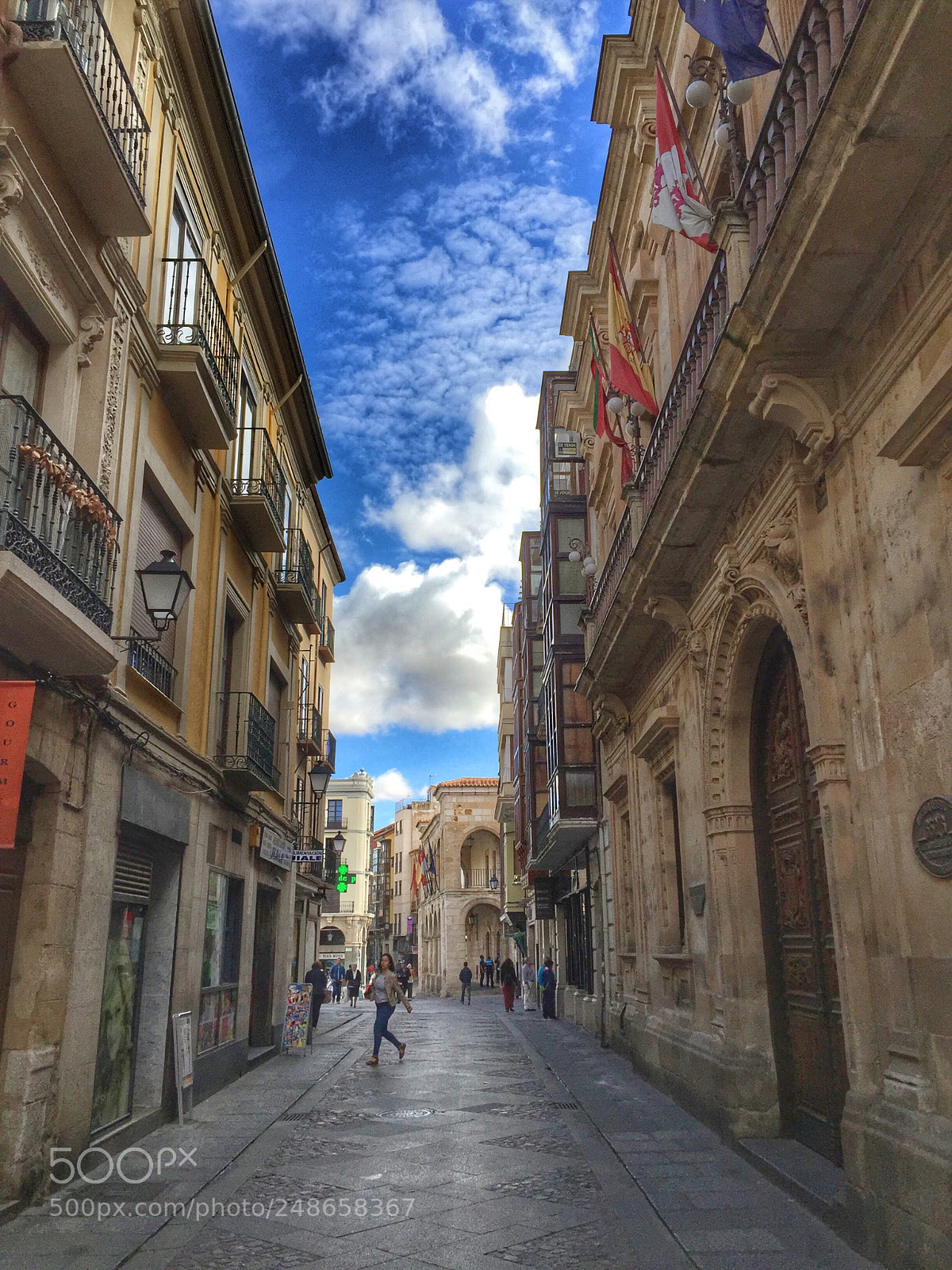Apple iPhone 6 sample photo. Por las calles de photography