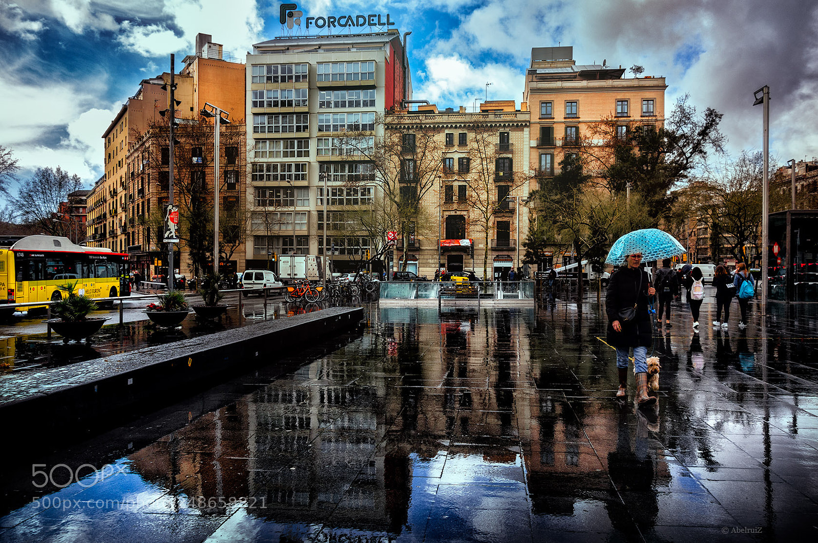 Sony Cyber-shot DSC-RX100 sample photo. Plaça universitat, barcelona photography