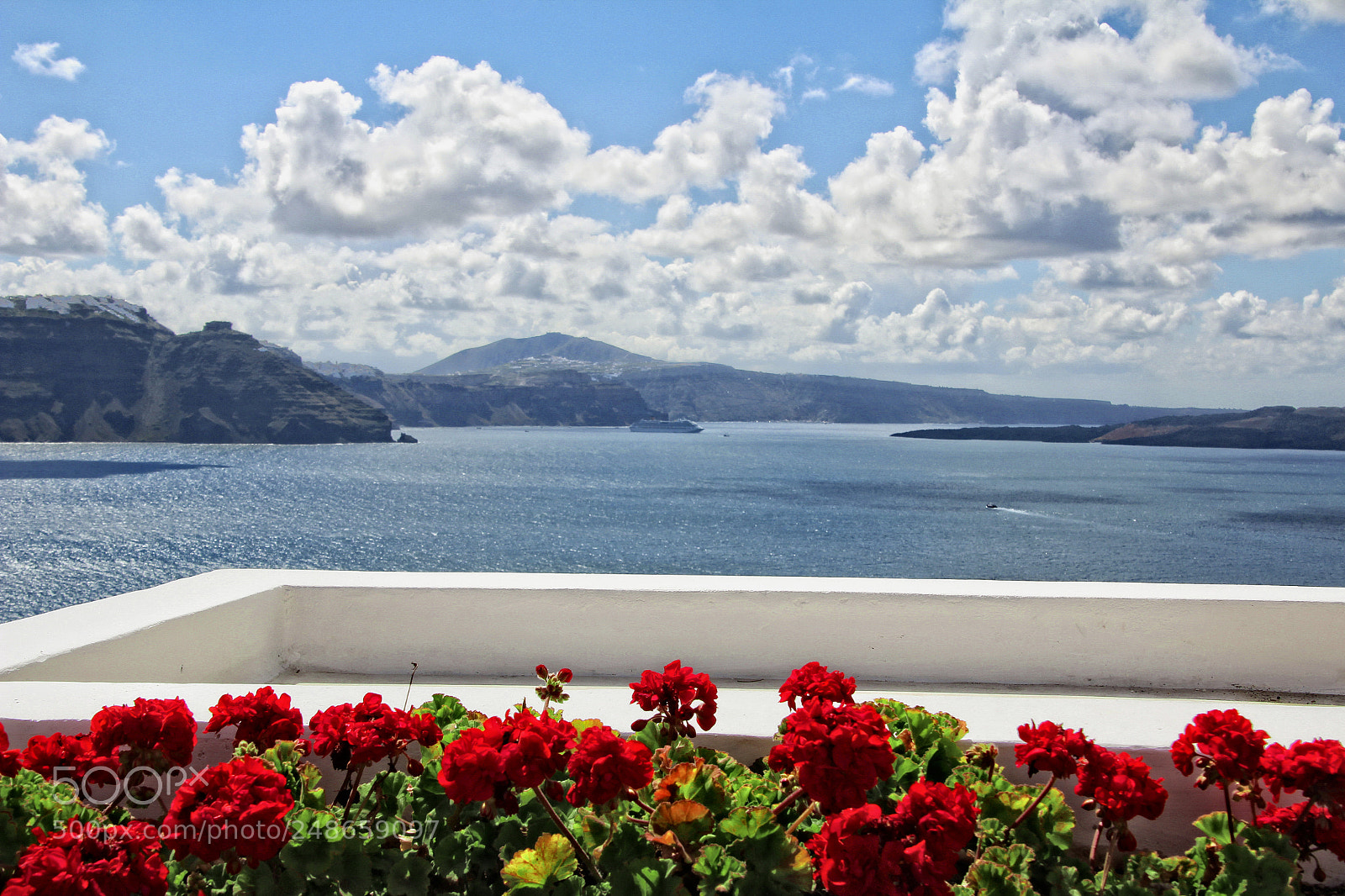 Canon EOS 600D (Rebel EOS T3i / EOS Kiss X5) sample photo. Breakfast in santorini photography