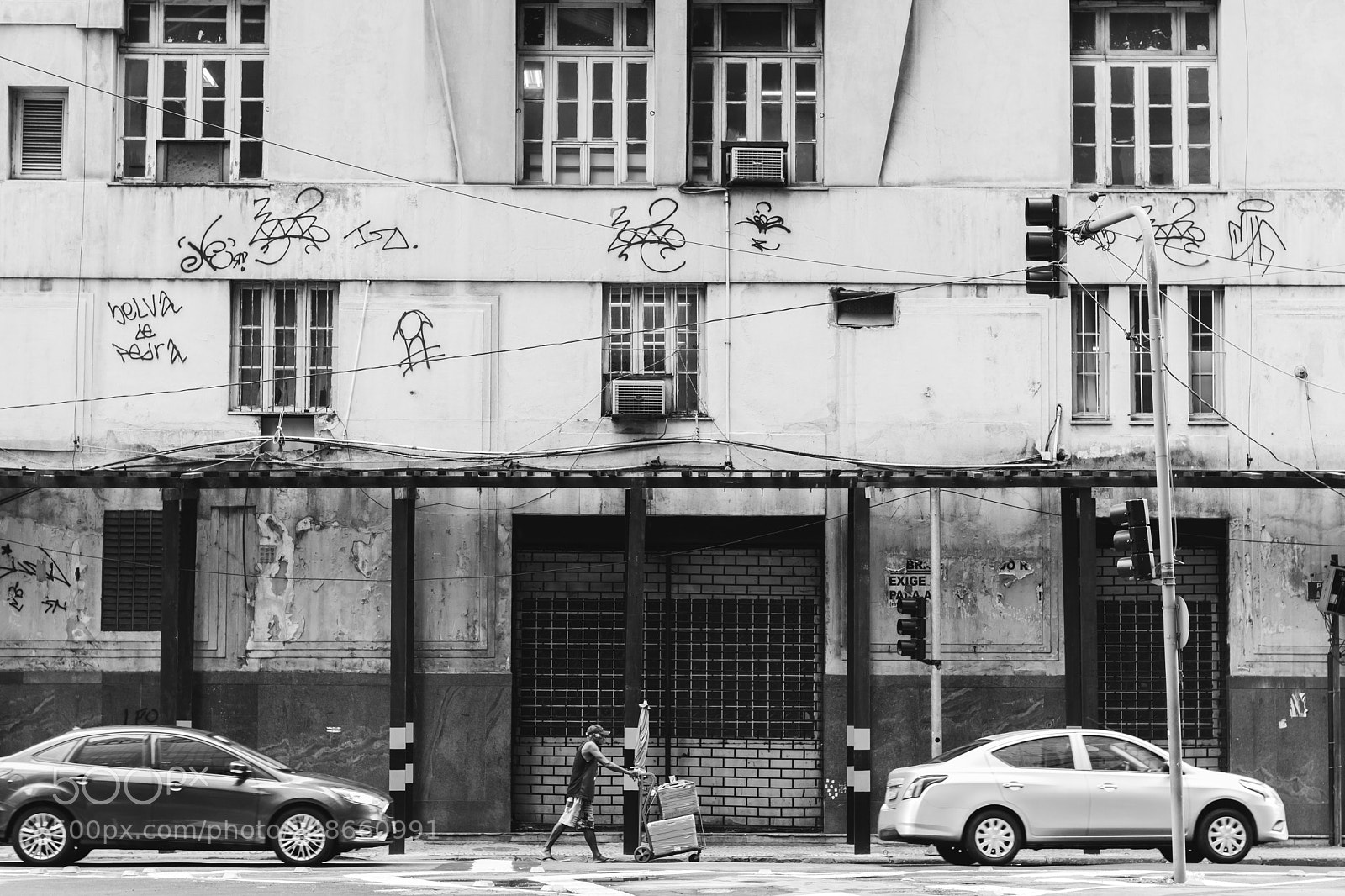 Canon EOS 80D sample photo. City scars photography