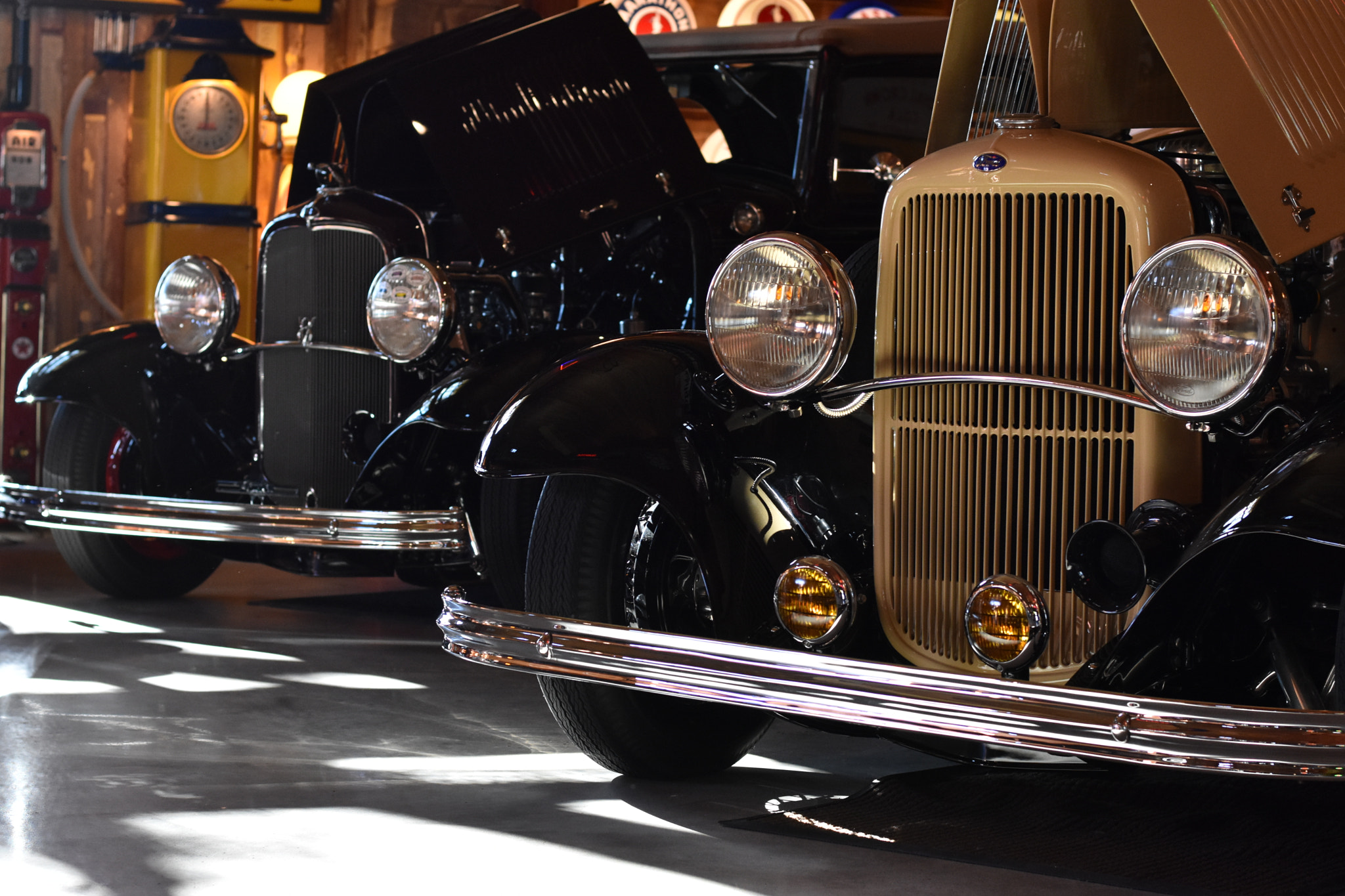 Nikon D3400 + Nikon AF-S Nikkor 50mm F1.8G sample photo. Vintage cars photography