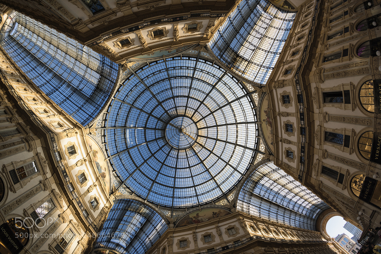 Nikon D810 sample photo. Milan (italy): the gallery photography