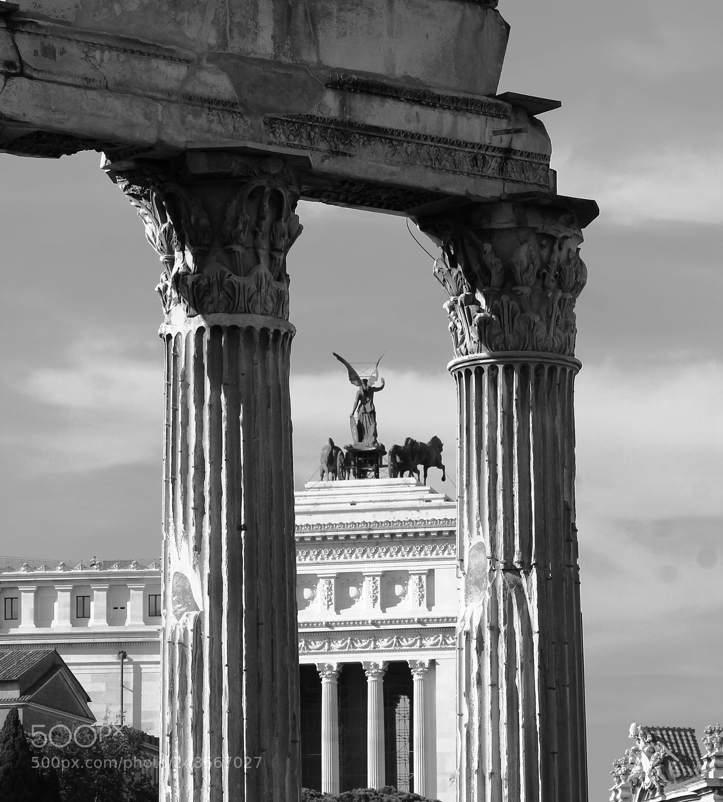 Canon EOS 1100D (EOS Rebel T3 / EOS Kiss X50) sample photo. A roma sepultada en photography