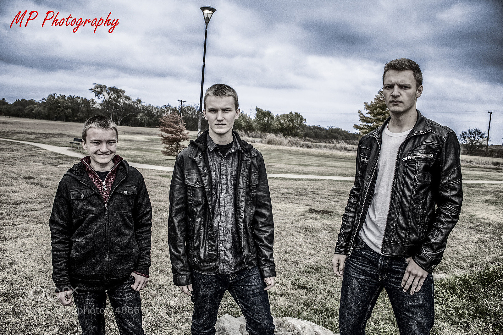 Canon EOS 700D (EOS Rebel T5i / EOS Kiss X7i) sample photo. Boys in the park photography
