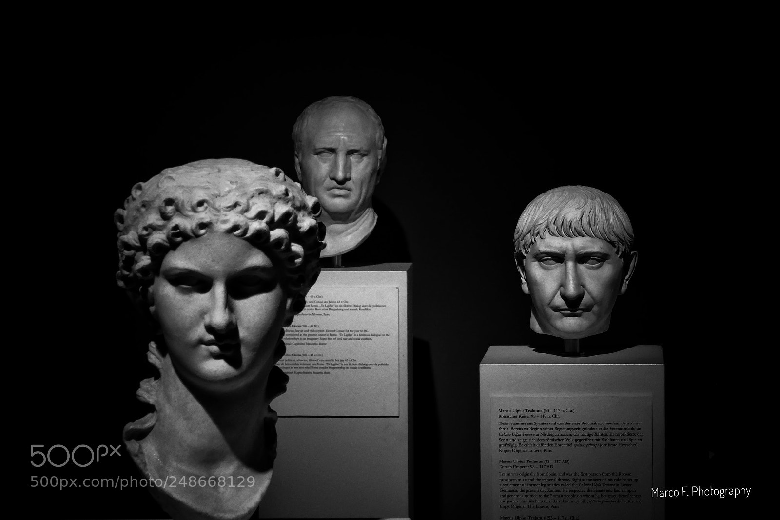Panasonic Lumix DMC-FZ1000 sample photo. Heads photography