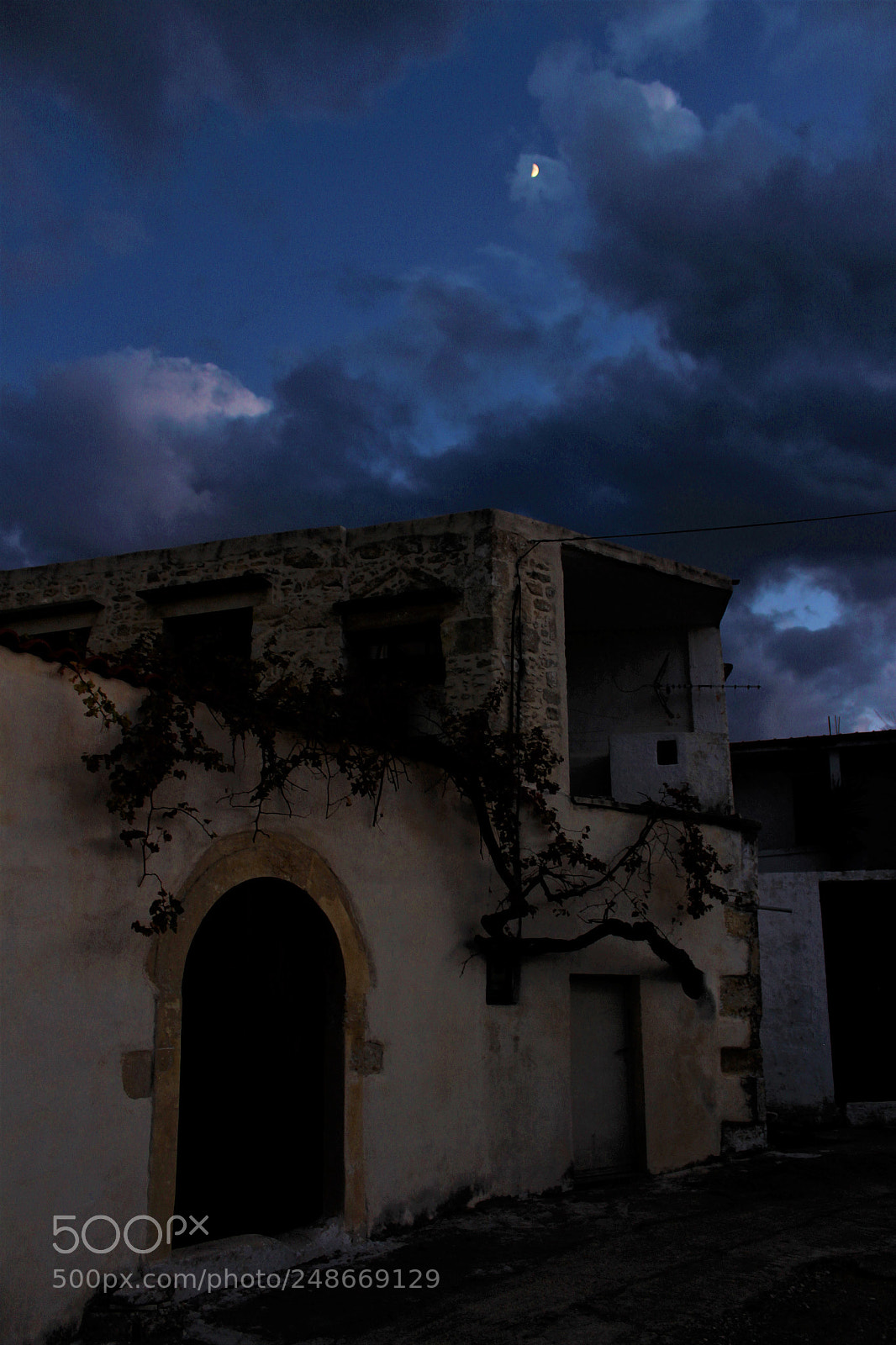 Canon EOS 600D (Rebel EOS T3i / EOS Kiss X5) sample photo. "its getting dark" photography
