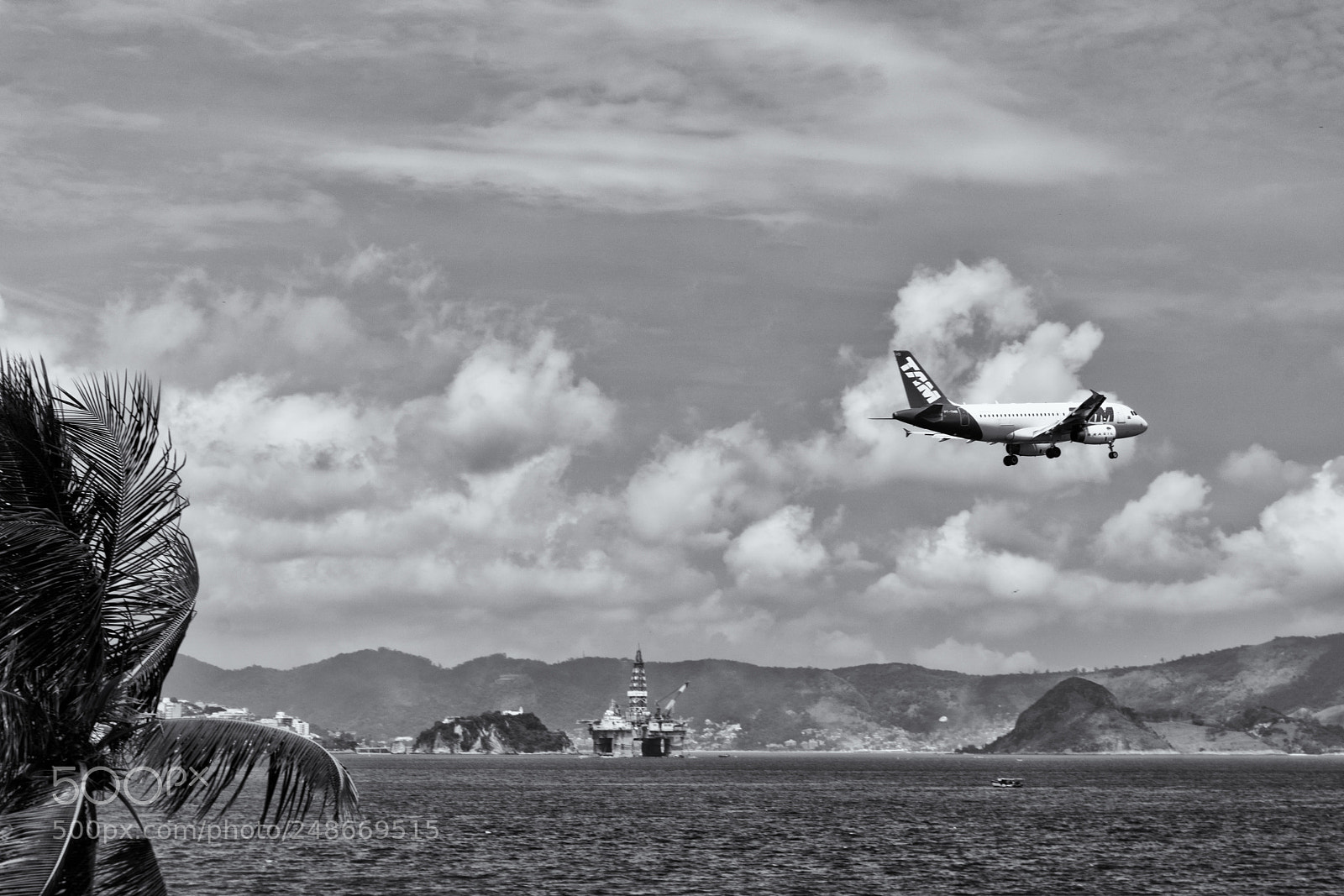 Sony a6300 sample photo. Airplane photography