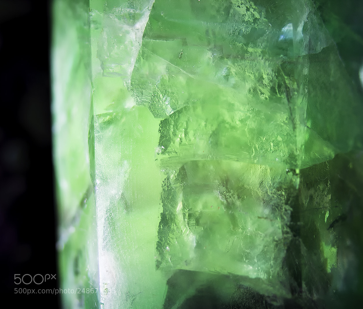 Canon EOS 600D (Rebel EOS T3i / EOS Kiss X5) sample photo. Fluorite photography