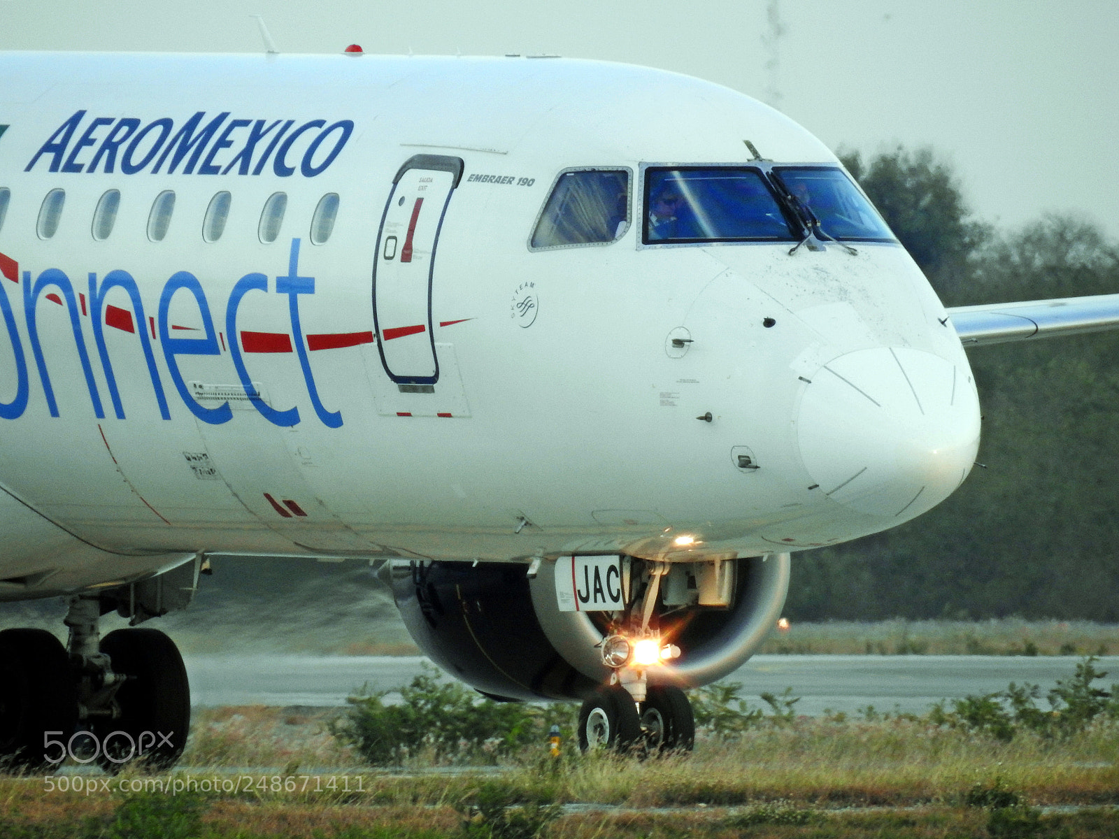 Nikon Coolpix P900 sample photo. Embraer 190 aeromexico mmmd photography
