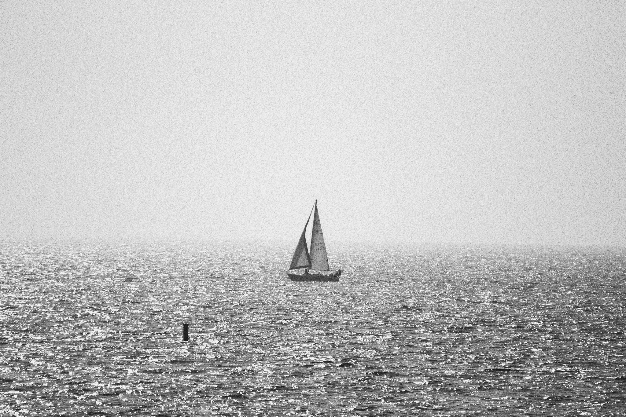 Canon EOS 100D (EOS Rebel SL1 / EOS Kiss X7) + Canon EF 75-300mm f/4-5.6 sample photo. A sailboat photography